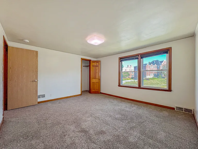 2141 Sunset Dr — Photo 12