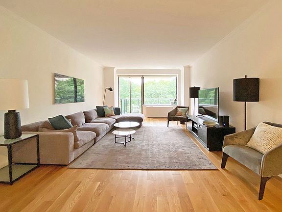 3rd image of 985 5th Ave #7A