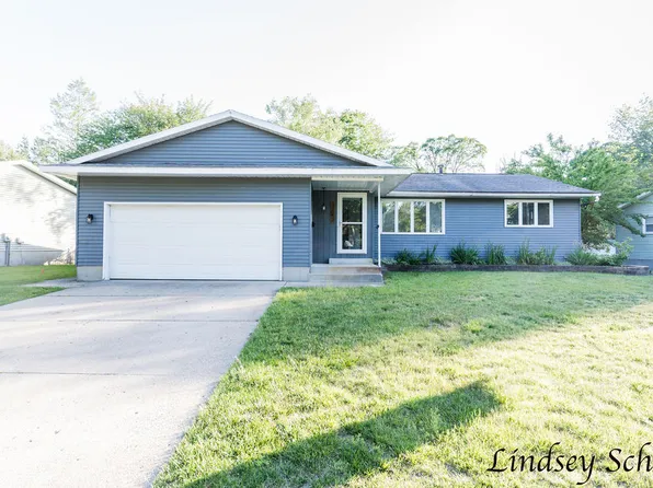 3243 Royal Oak Rd, Muskegon, MI 49441