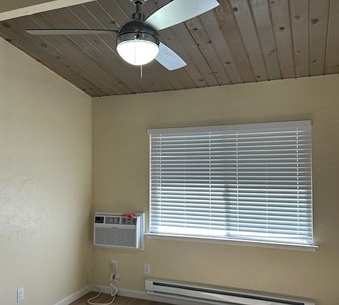 3rd image of 586 Mariposa Ave #5