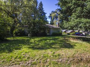 686 8th St, Lake Oswego, OR 97034