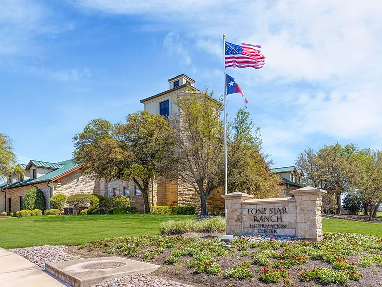Highland Ridge residents can take advantage of all the nearby Lone Star Ranch amenities.