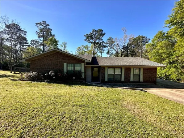 135 Alice Dr, Pineville, LA 71360