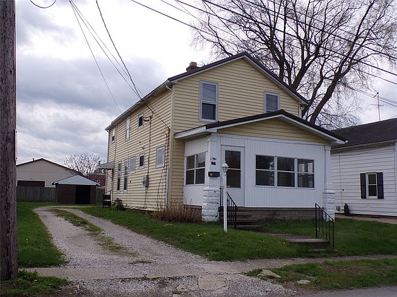 3rd image of 121 Vine St