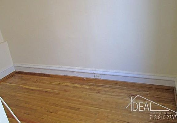 4th image of 207 President St APT 3
