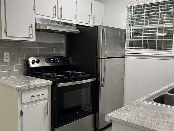 2nd image of 2102 Park Ave E #2076