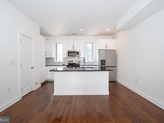 5th image of 443 Shurs Ln #21