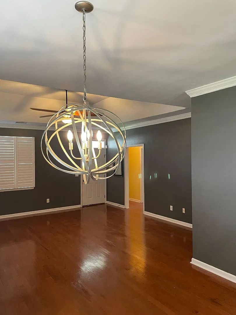 2341 Chadbury Ln — Photo 2
