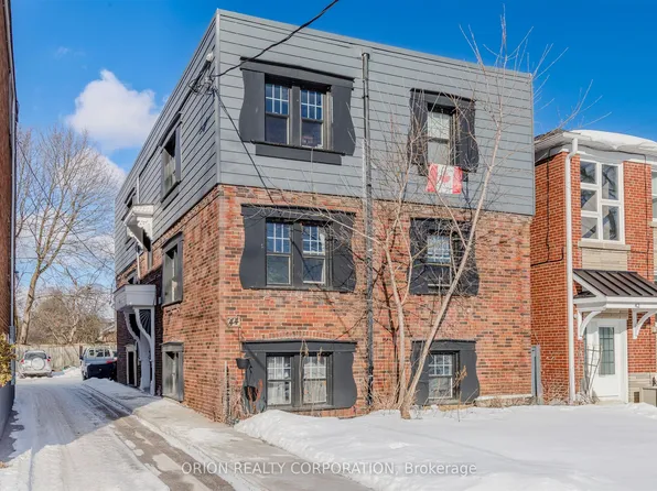 44 Emerald Cres #6, Toronto, ON M8V 2B6