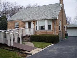 2nd image of 2138 McArthur Dr