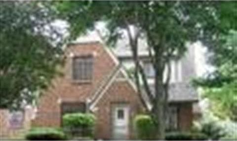 1st image of 26571 Meadowood Ct N