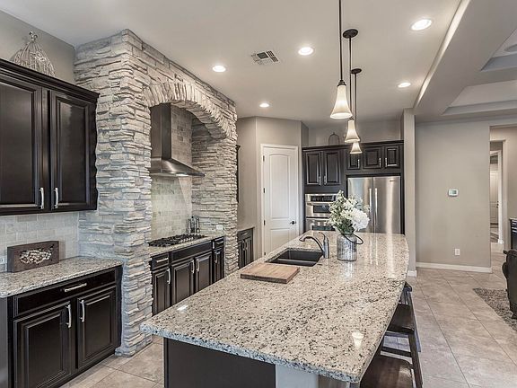 4th image of 2824 E Citadel Dr