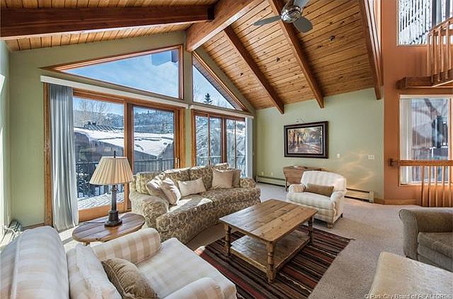 1st image of 1365 Pinnacle Dr