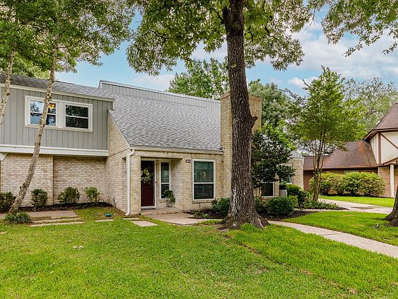2nd image of 11602 Idlebrook Dr