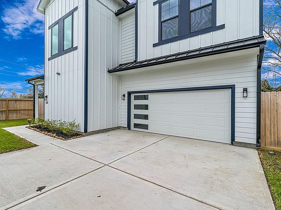 4th image of 2720 Spence Rd