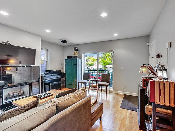 3rd image of 1506 N Campbell Ave APT 1N