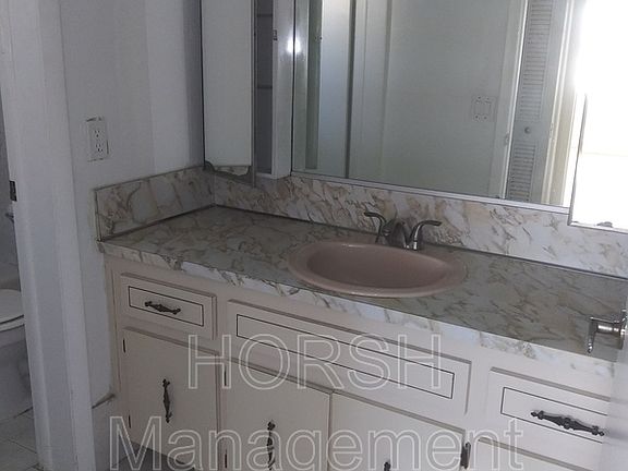 5th image of 525 NW 72nd Ave Floor 2