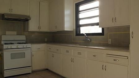 5th image of 920 Easton Ave