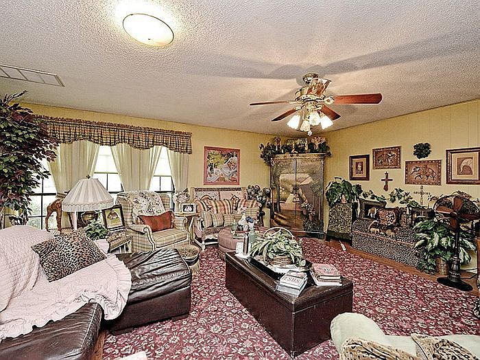 2nd image of 101 Hutton Rd