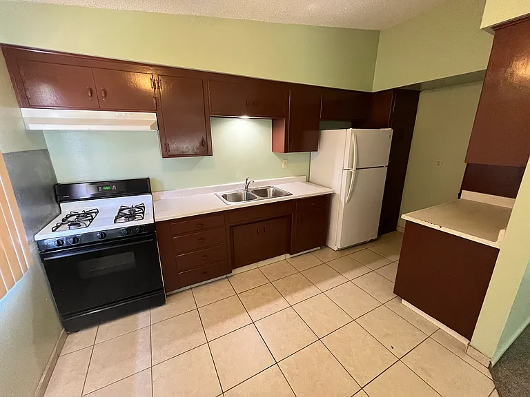 215 N K St #A — Photo 3