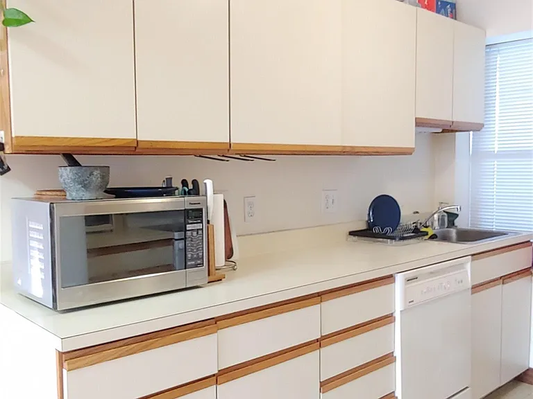 41 Ivaloo St #4 — Photo 3