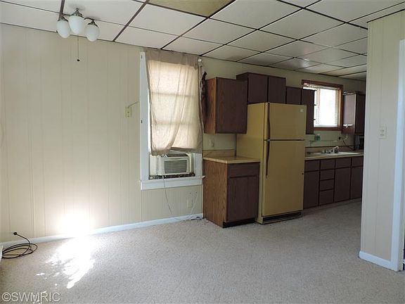 3rd image of 1327 Michigan Ave
