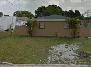 712 N 20th St APT A, Fort Pierce, FL 34950