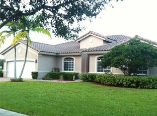 2808 Poinciana Cir, Hollywood, FL 33026