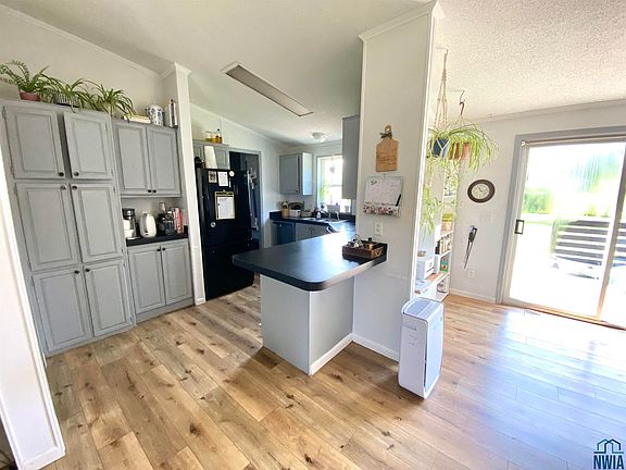 4th image of 18 Meadow Dr