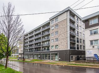 275 Larch St #609F, Waterloo, ON N2L 3R2