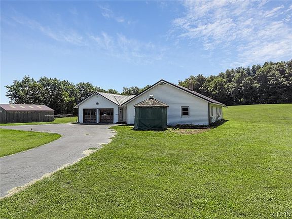 3rd image of 4616 Whitman Rd