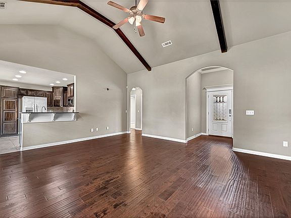 5th image of 700 SW Arch St