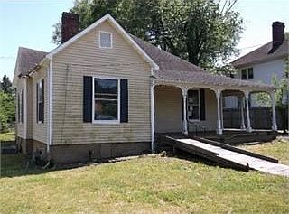 2nd image of 608 Radford Pl