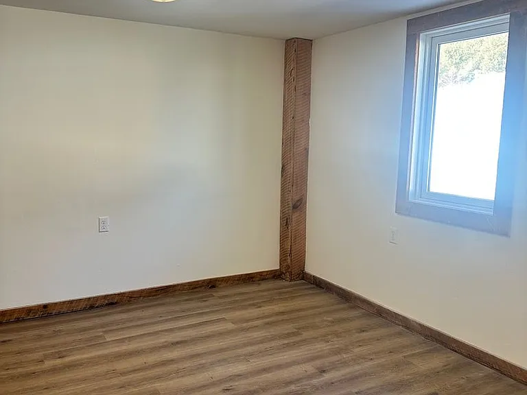 283 Station Rd — Photo 12