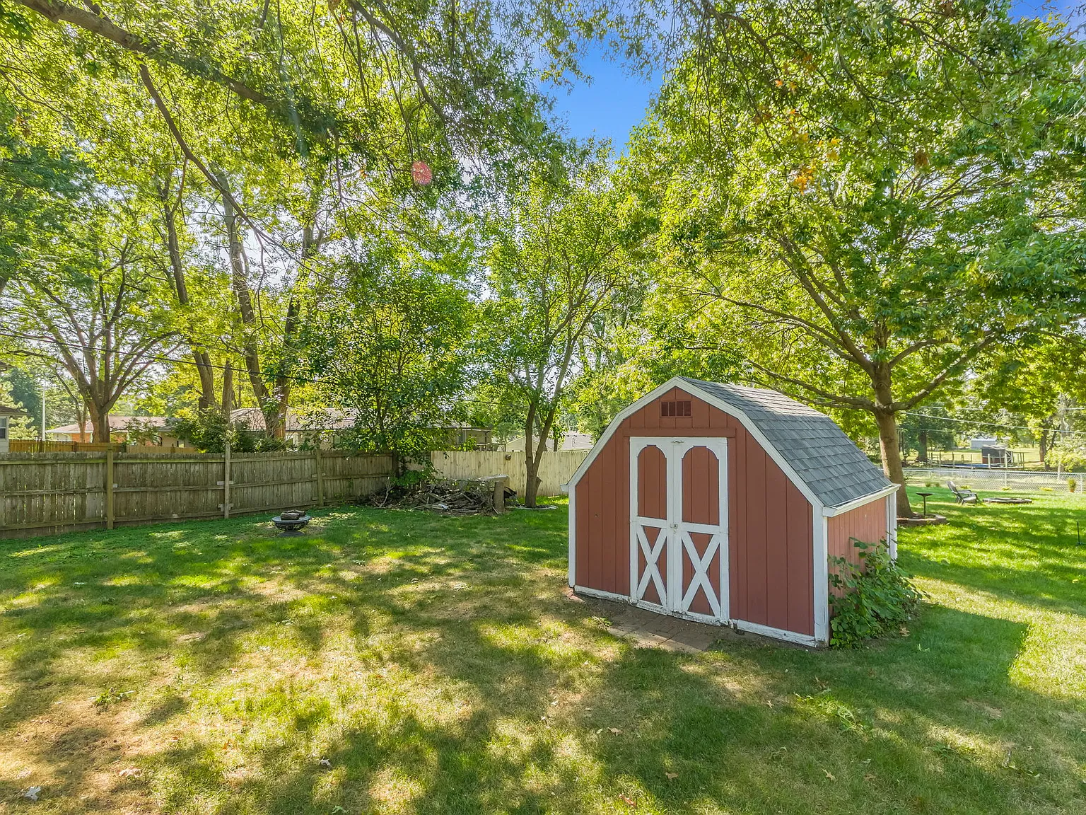 4 bed, 2504 sqft, $2,500 — Photo 4