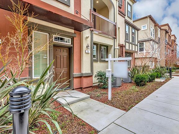 5th image of 1026 Abruzzo Ln Unit 6