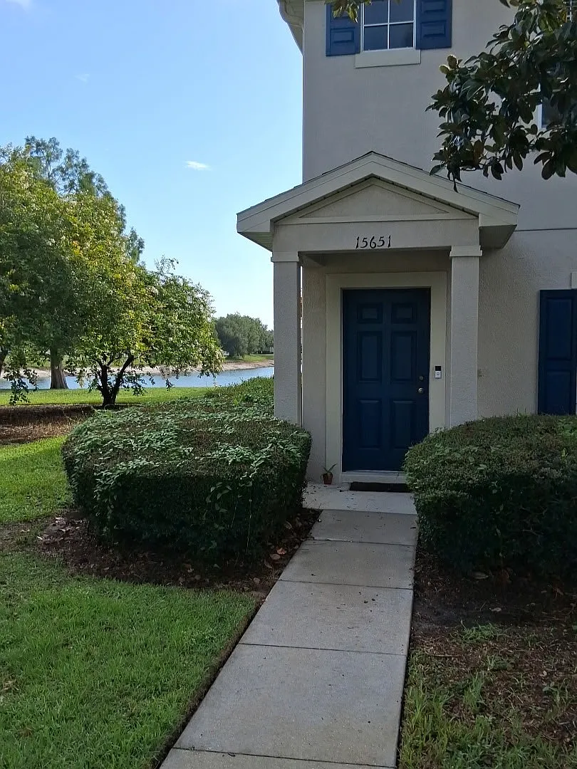 2 bed, 2.5 bath, $1,700 — Photo 1