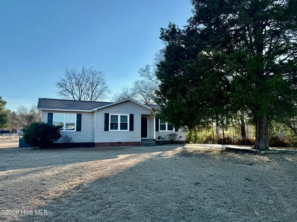 103 Ellenton Avenue, Hamlet, NC 28345