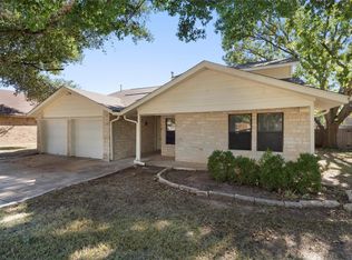 205 Applewood Dr, Pflugerville, TX 78660