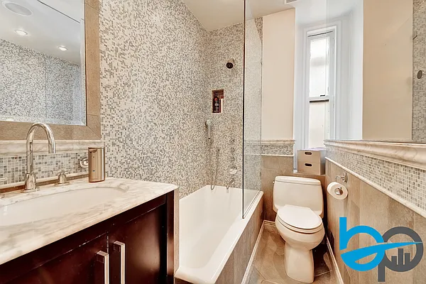 Sold by Botensten Properties International | media 8