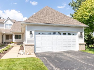 61024 Evergreen Ct #23, South Lyon, MI, 48178