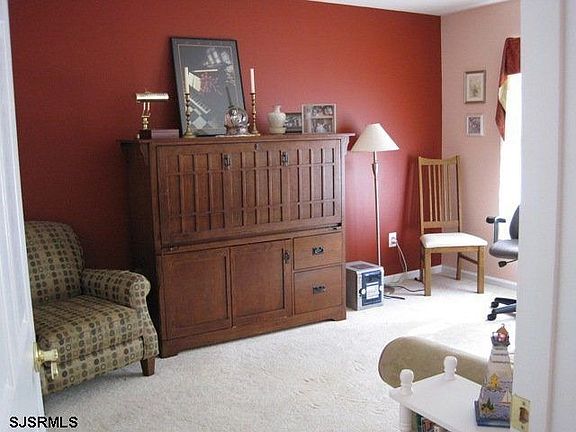 4th image of 36 E Woodland Ave #B36