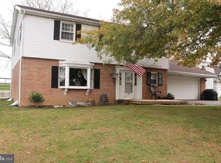 19 Derby Ln, Lancaster, PA 17603