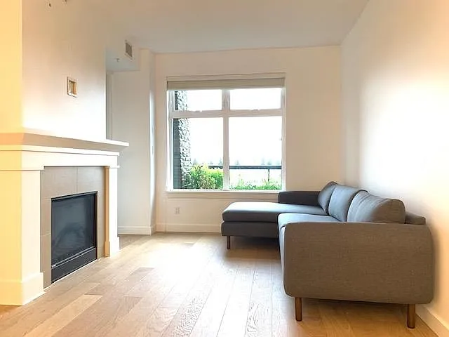 2 bed, 1010 sqft, $3,100 — Photo 4