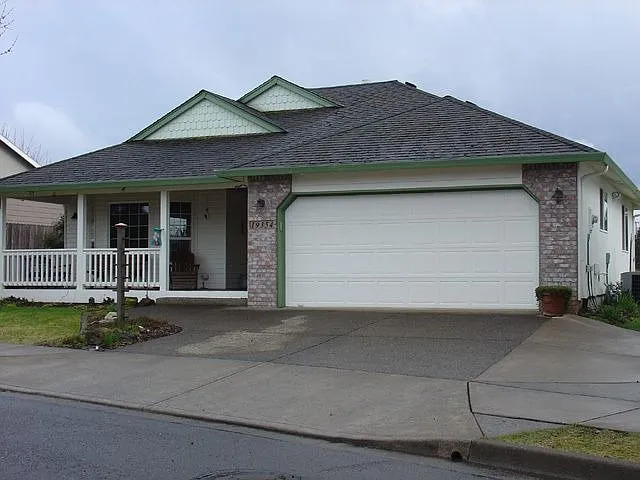 19354 Rollins St photo 1
