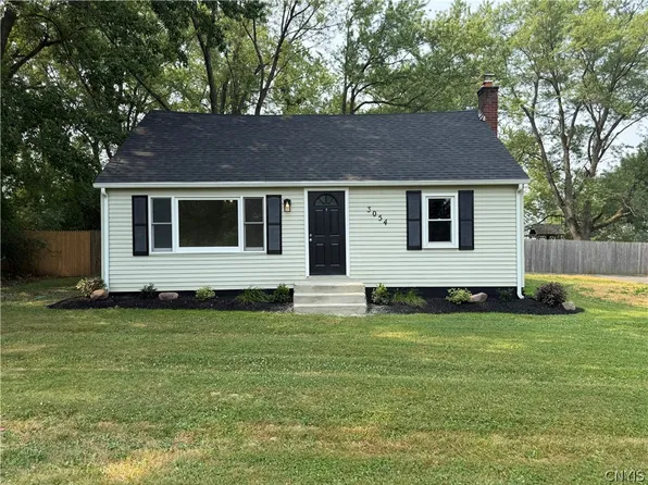3054 Cold Springs Rd, Baldwinsville, NY 13027