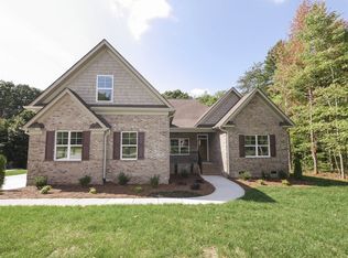 2391 Shiny Leaf Dr, Denver, NC 28037