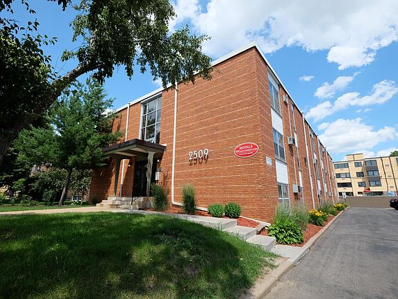 2nd image of 2520 Pillsbury Ave S