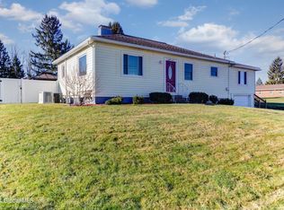 27 New St, Amsterdam, NY 12010