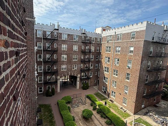 3rd image of 8829 Fort Hamilton Pkwy APT A52